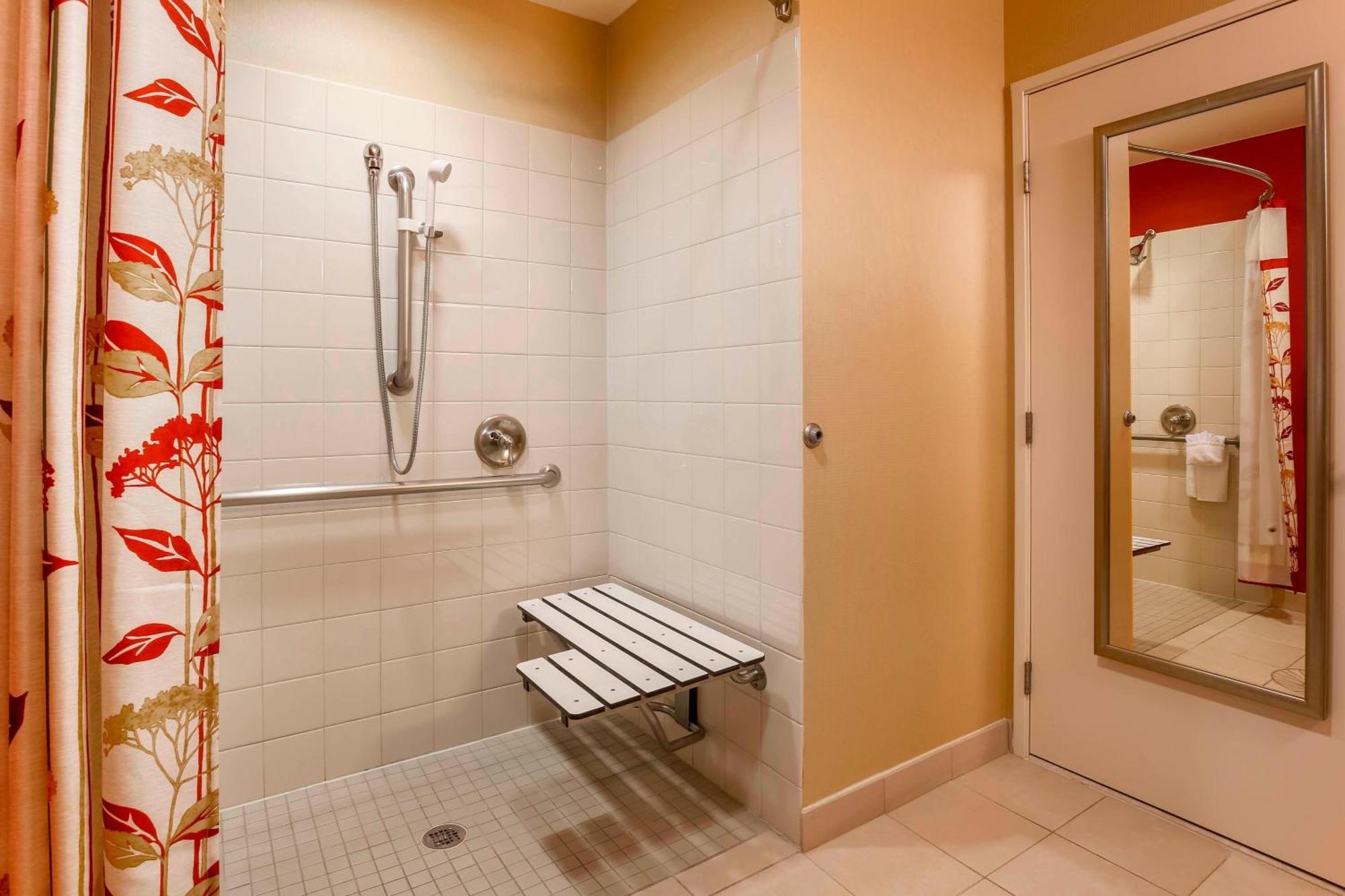 Courtyard By Marriott Potomac Mills Woodbridge Otel Dış mekan fotoğraf
