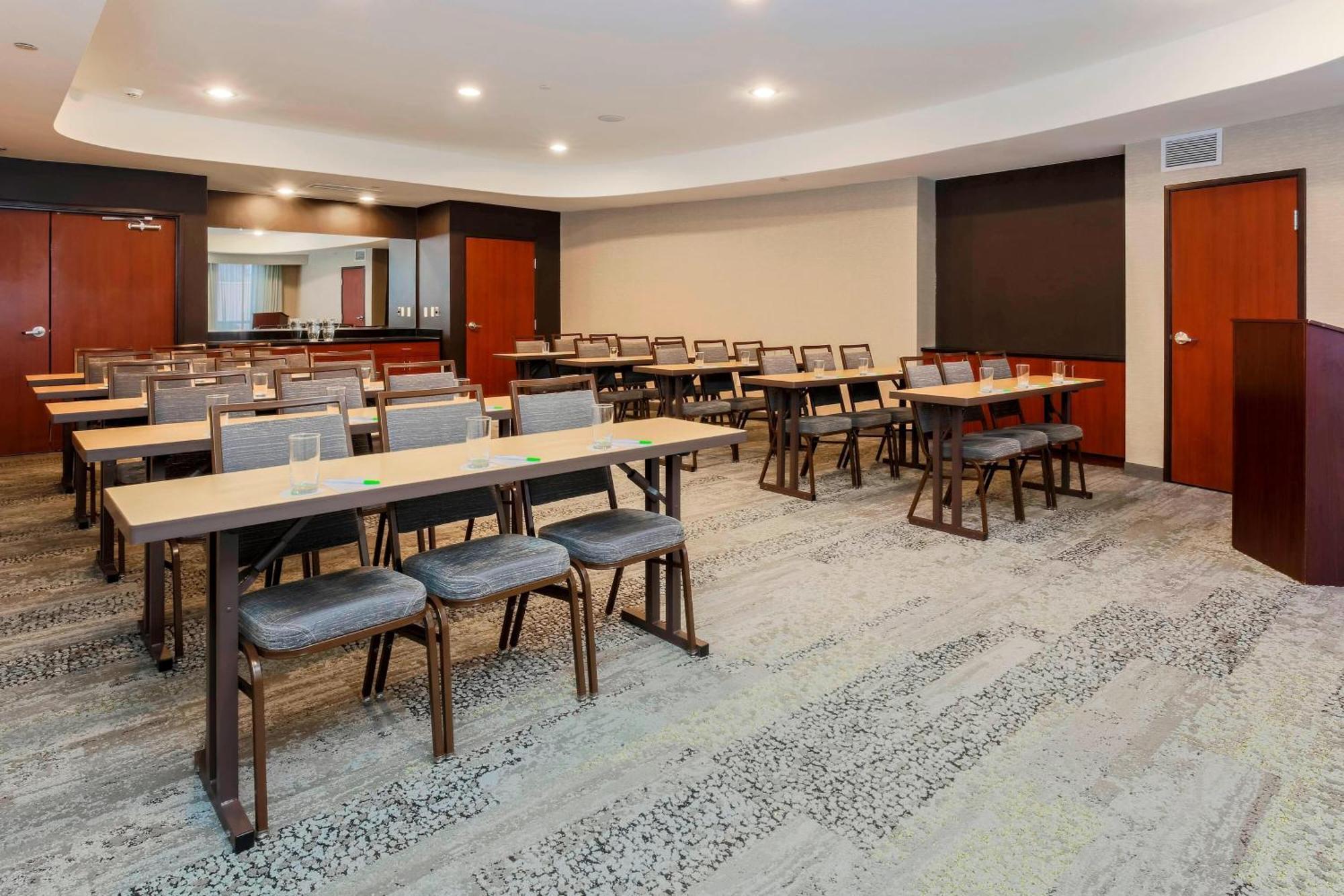 Courtyard By Marriott Potomac Mills Woodbridge Otel Dış mekan fotoğraf