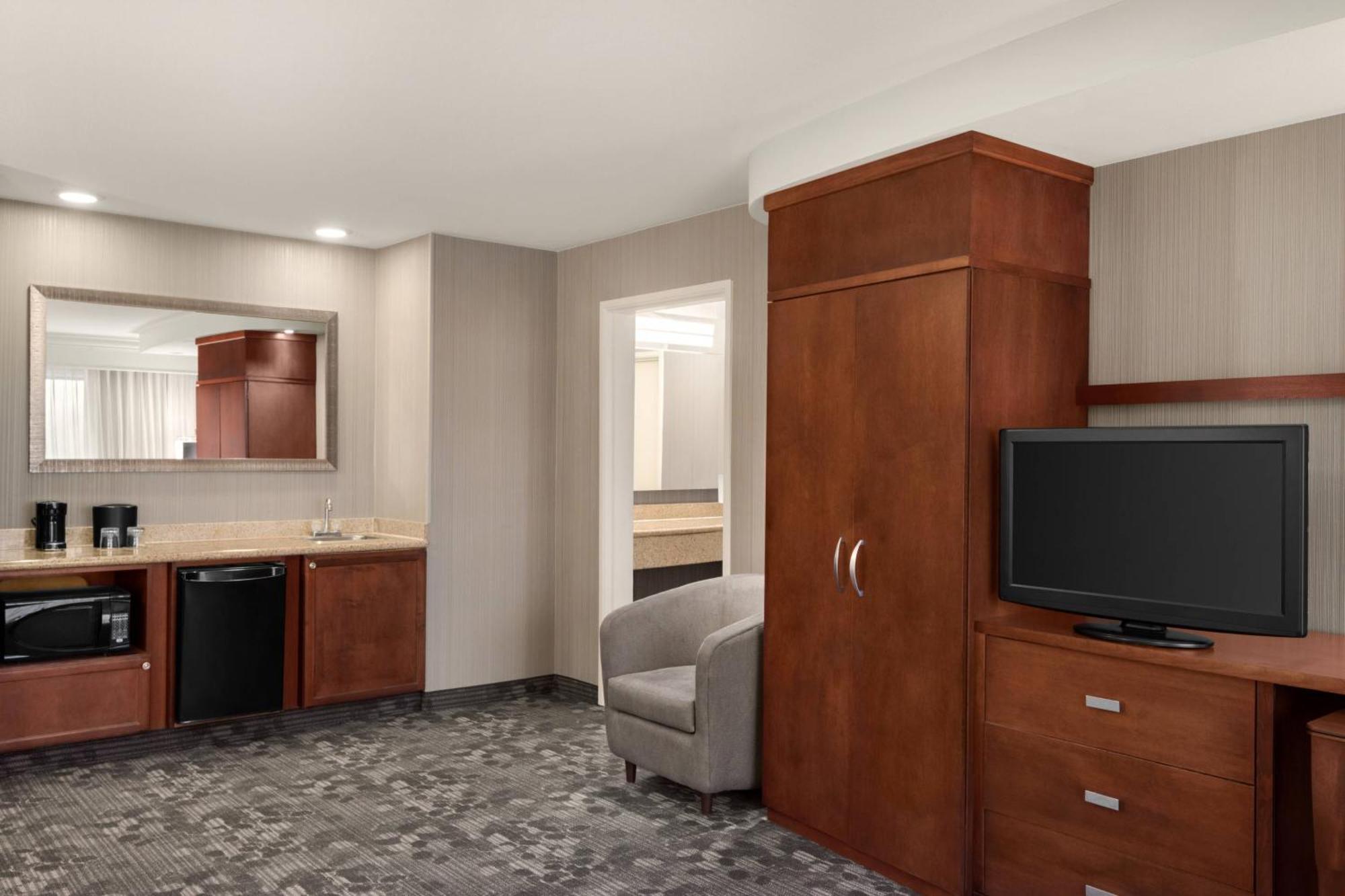 Courtyard By Marriott Potomac Mills Woodbridge Otel Dış mekan fotoğraf