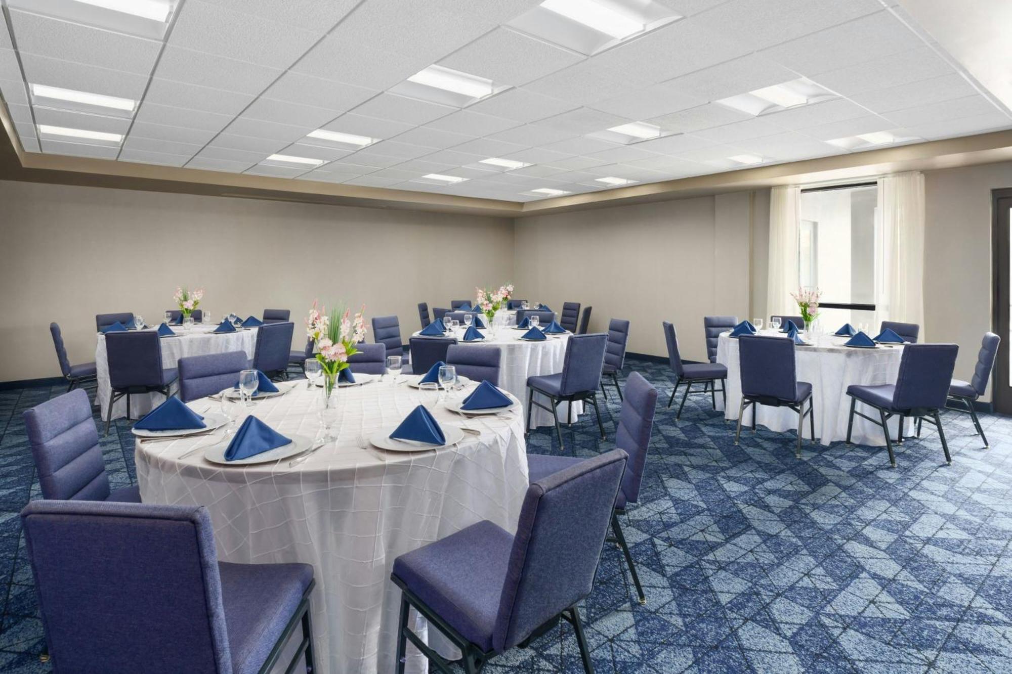 Courtyard By Marriott Potomac Mills Woodbridge Otel Dış mekan fotoğraf